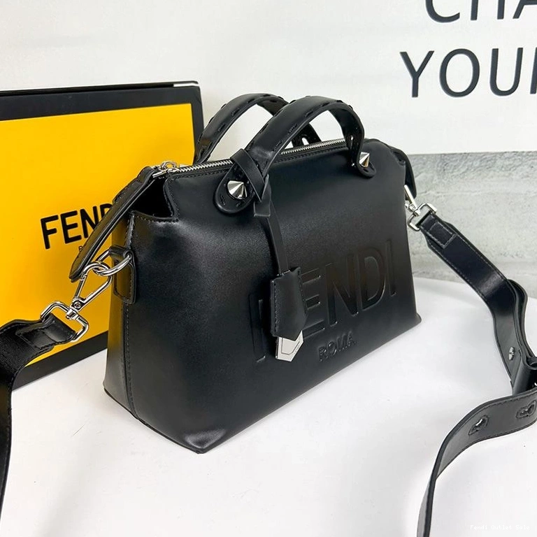 Affordable In Calf Leather Medium Way By Boston ROMA Black Bag The Logo Fendi 0720